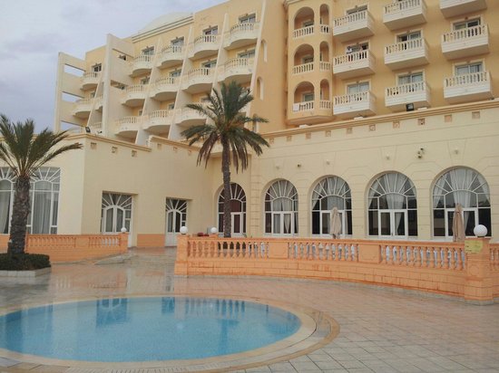 L Atrium